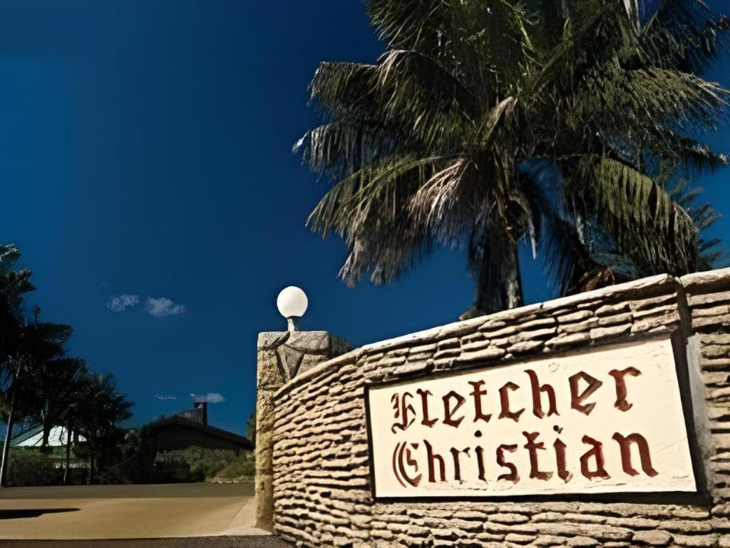 Fletcher Christian Holiday Hotel Burnt Pine Exterior photo
